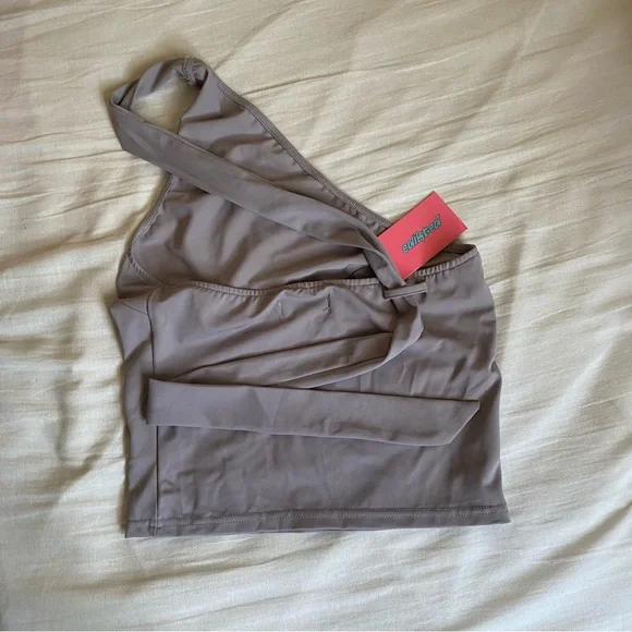 NWT Edikted. Grey halter top. Medium - Picture 5 of 7